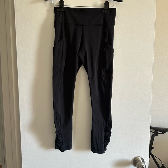 lululemon athletica Pants - Lululemon Athletica Black Ruffle Full On Luxtreme Athletic Running Crop Leggings